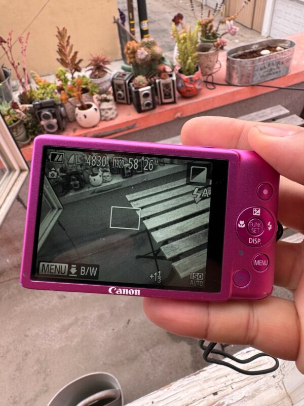 Canon Powershot elph 100 hs - pink - Image 4