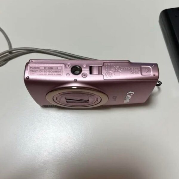 Beautiful condition Canon IXY in pink, including the body and accessories. - Image 3