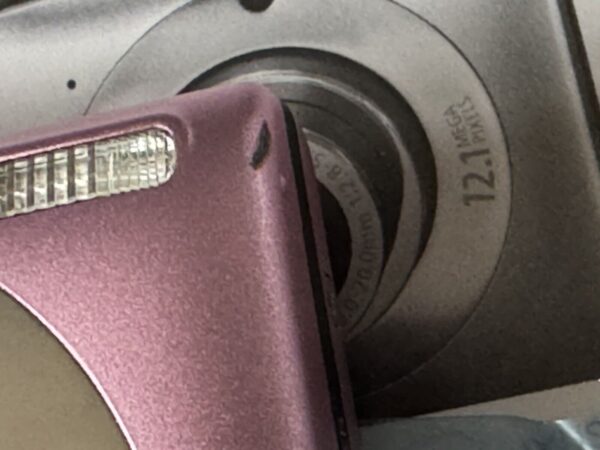 CANON IXUS 105 Pastel Pink digital camera 12.1 Mega Pixels - Image 4