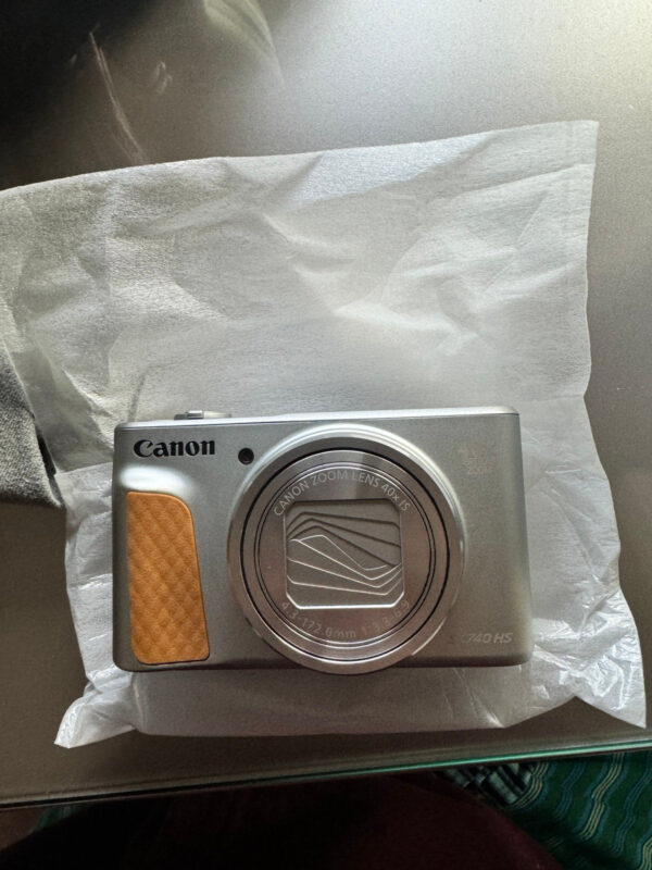 Canon PowerShot SX740HS NEW