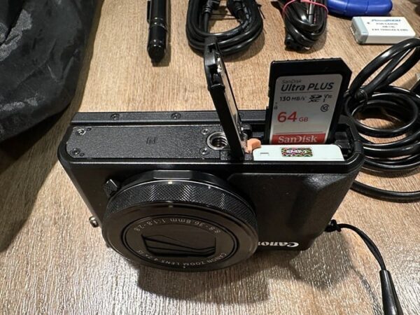 Canon PowerShot G7 X Mark II Digital Point & Shoot Camera - Image 5