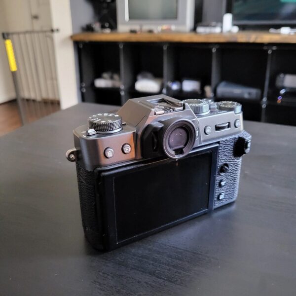 Fujifilm - X-T30 II Mirrorless Camera with XC 15-45mm Lens Kit - Silver - Image 4