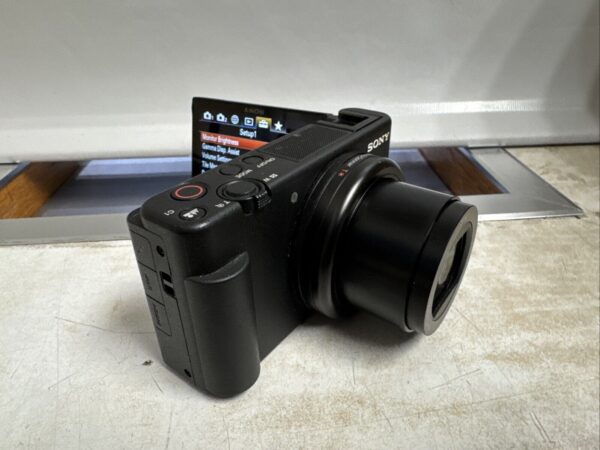Sony ZV-1F 20.1MP 4K f/2 Vlogging Digital Camera - Black - Image 7
