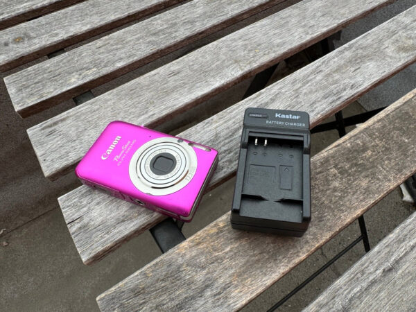 Canon Powershot elph 100 hs - pink - Image 2