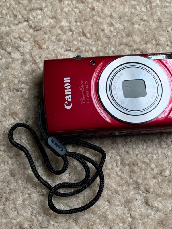Canon power shot Elph 180 - Image 2