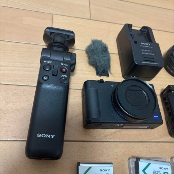 [Many Accessories Included] Sony ZV-1 Compact Digital Camera Set Black - Image 3