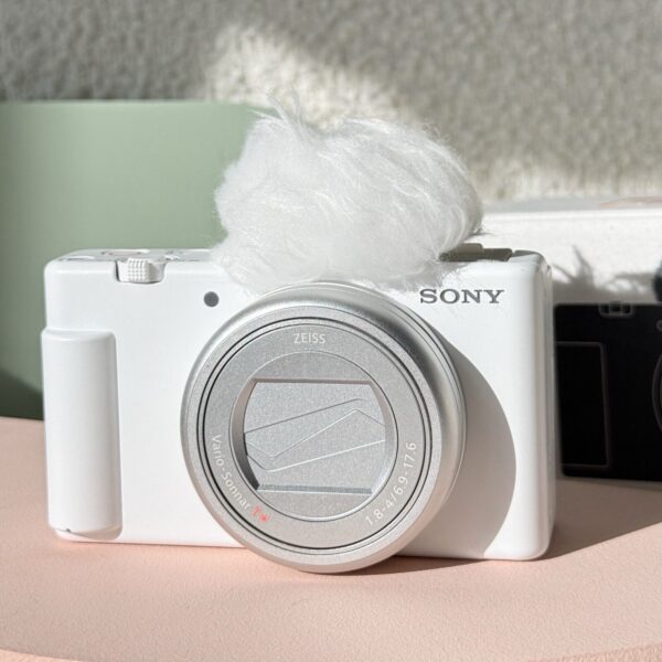 Sony ZV-1 II 21MP Vlogging Camera - White | Excellent