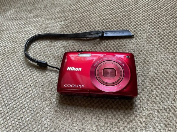 NIKON COOLPIX S4300 Retro Red Digital Camera + Original Accessories - Image 3