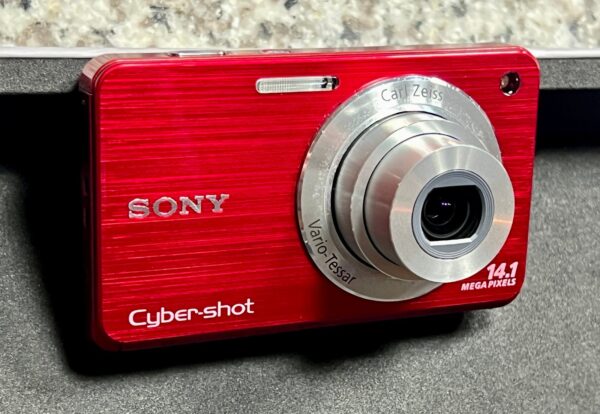 Sony Cyber-shot DSC-W560 14.1MP Digital Camera - Red - Image 10