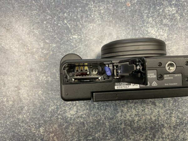 SONY ZV-1F 20.1 MP CAMERA ONLY - Image 5