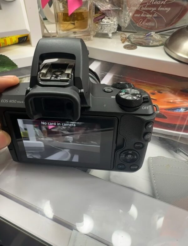 Canon EOS M50 Mark II - Image 6